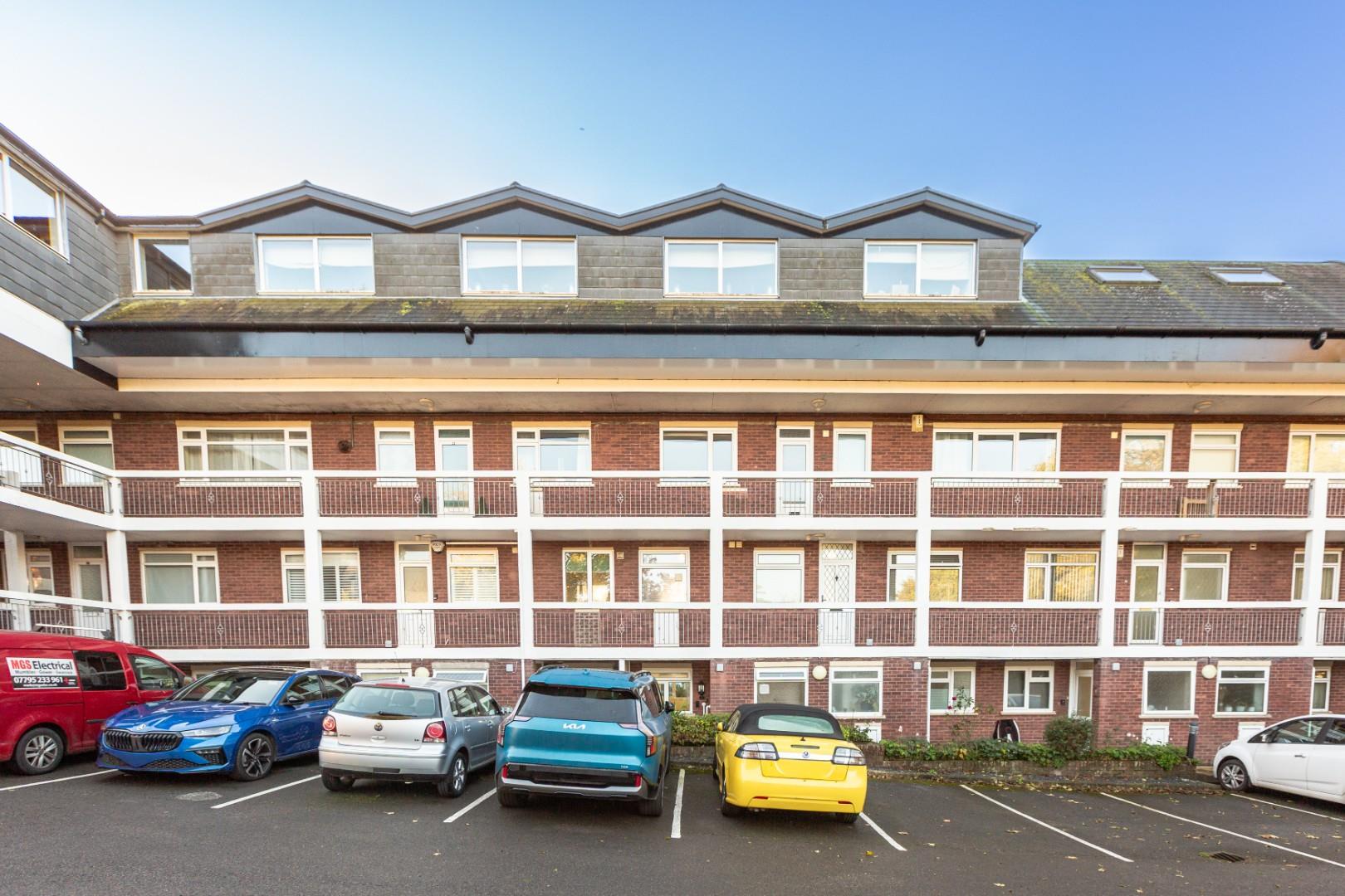 Woodridge court, Langland, Mumbles, Swansea, SA3 4TH